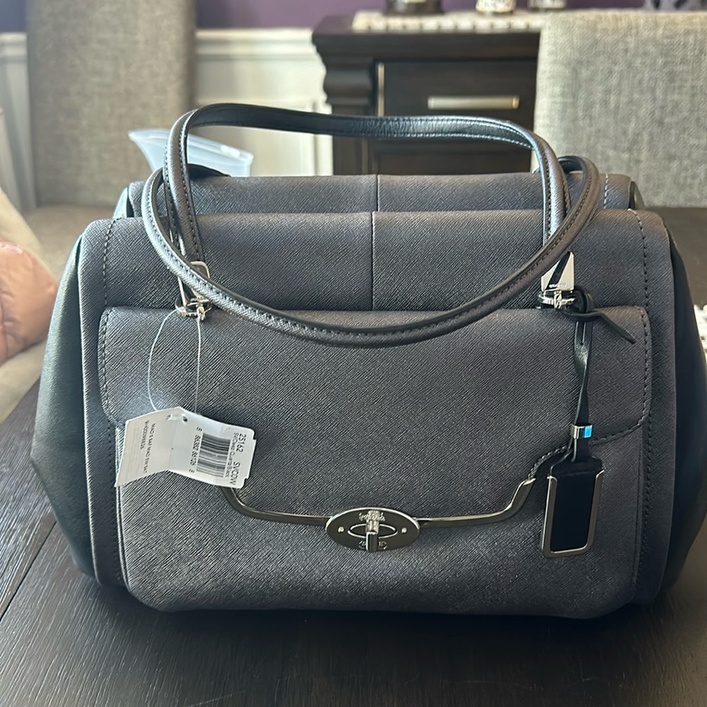 Beautiful grey Coach purse. Brand new never used!